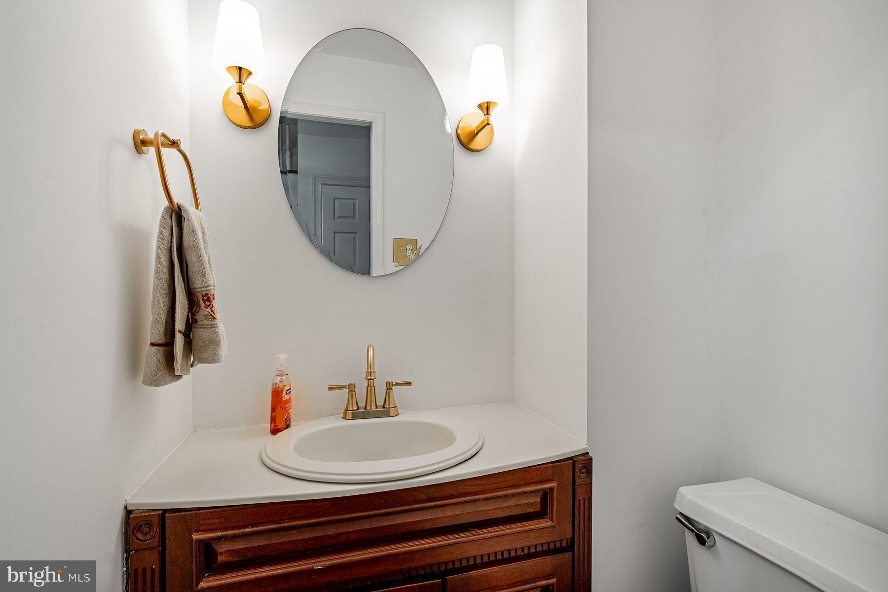 34 1/2 MARY JANE LANE