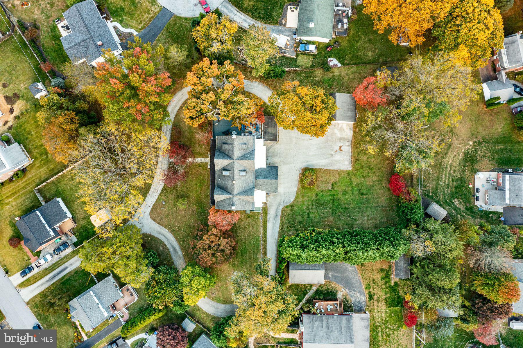 34 1/2 MARY JANE LANE