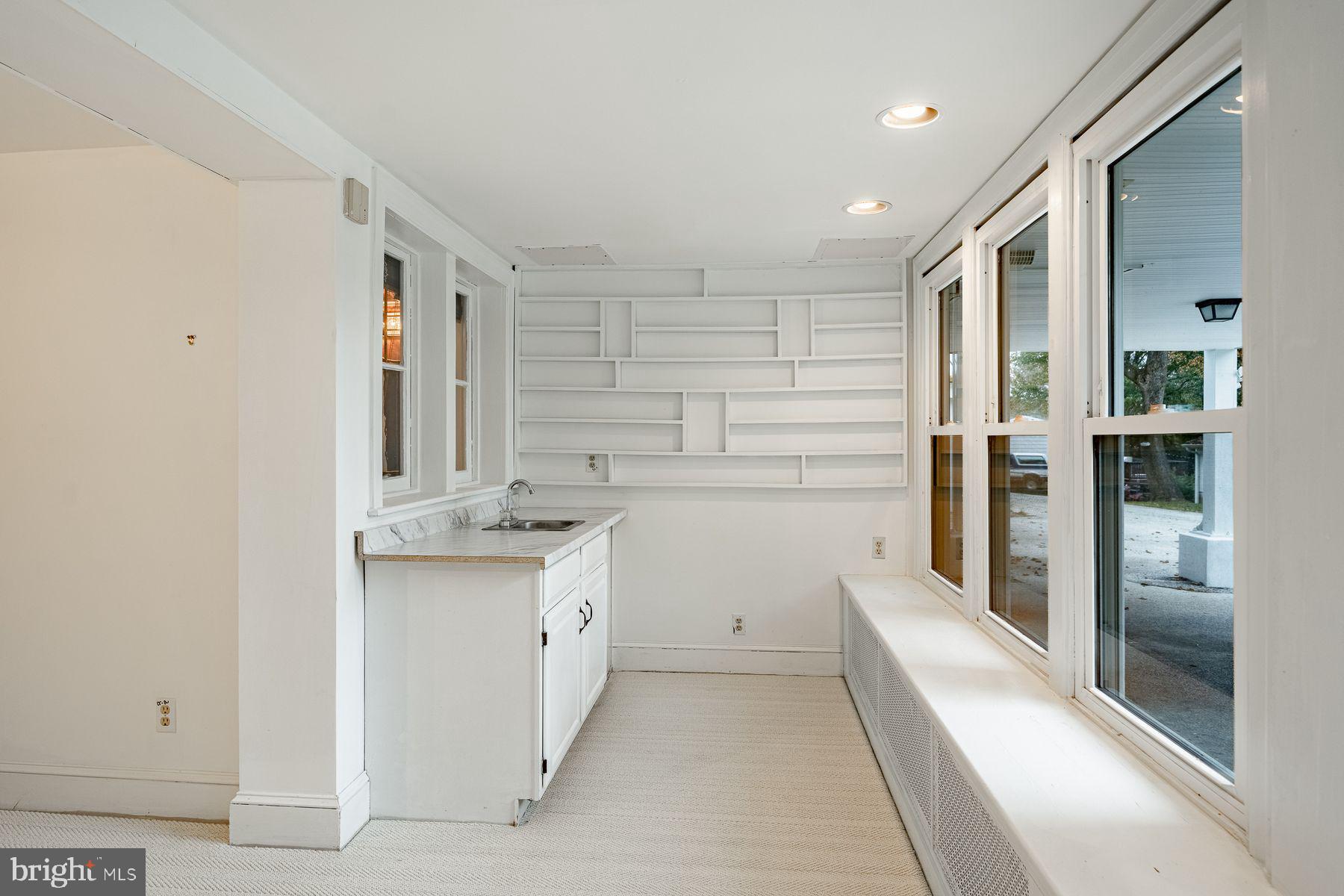 34 1/2 MARY JANE LANE