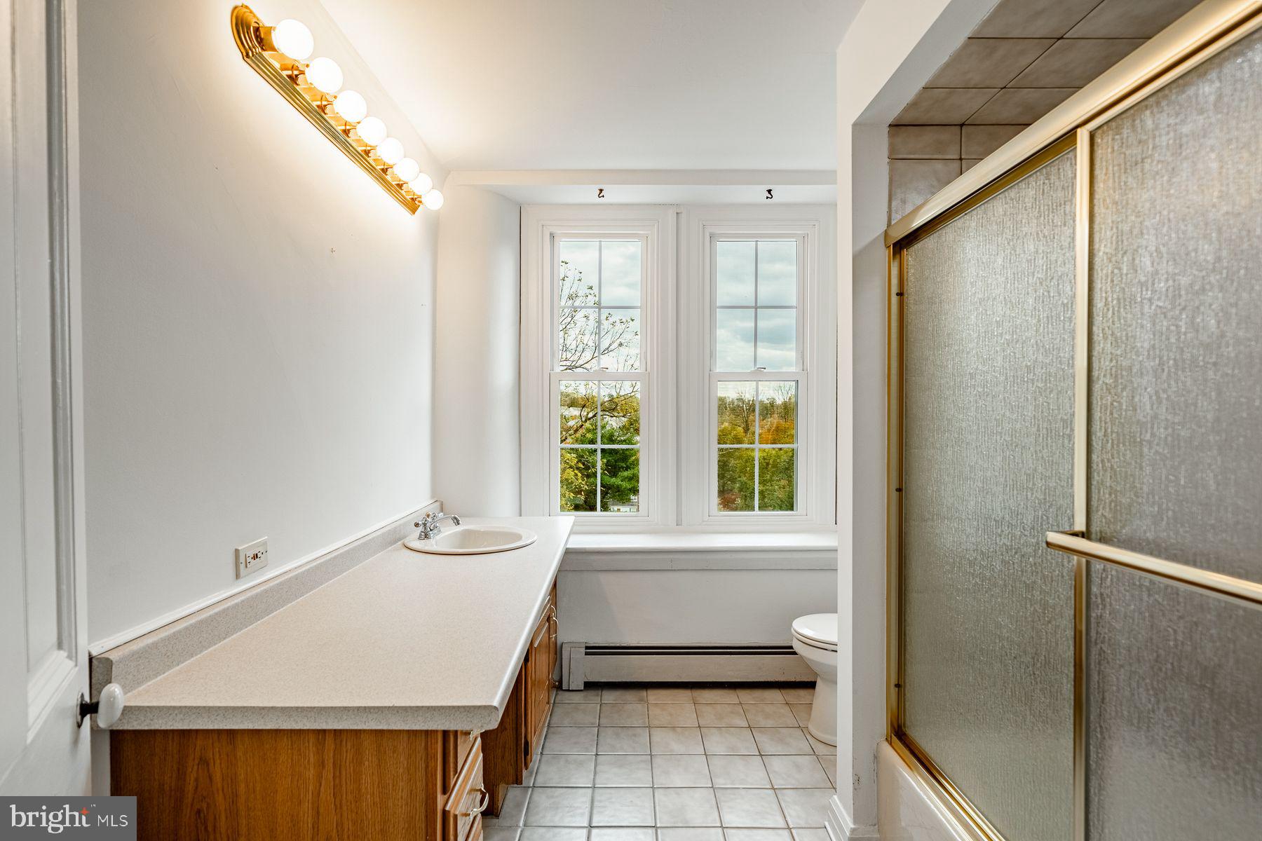 34 1/2 MARY JANE LANE