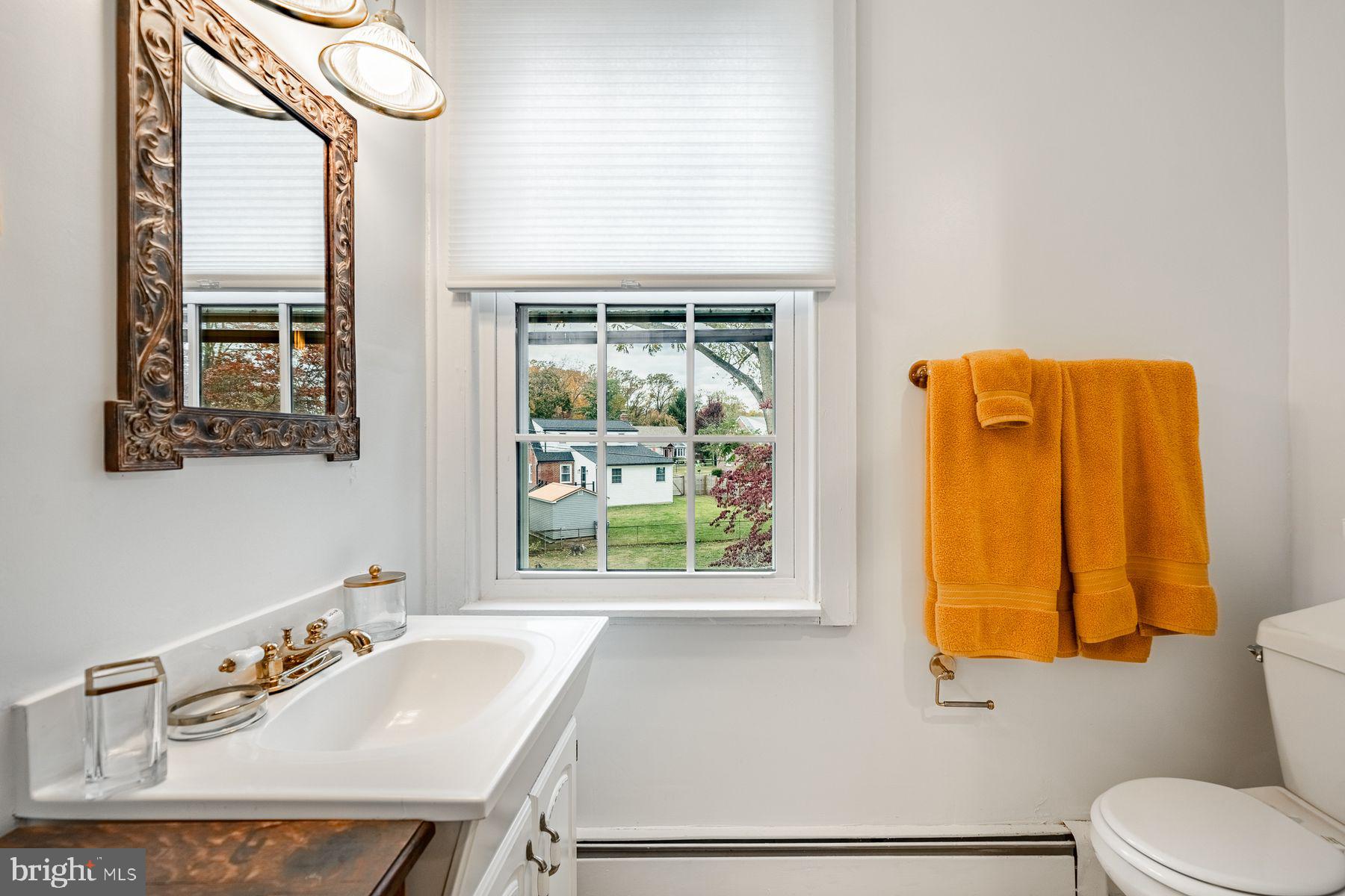 34 1/2 MARY JANE LANE