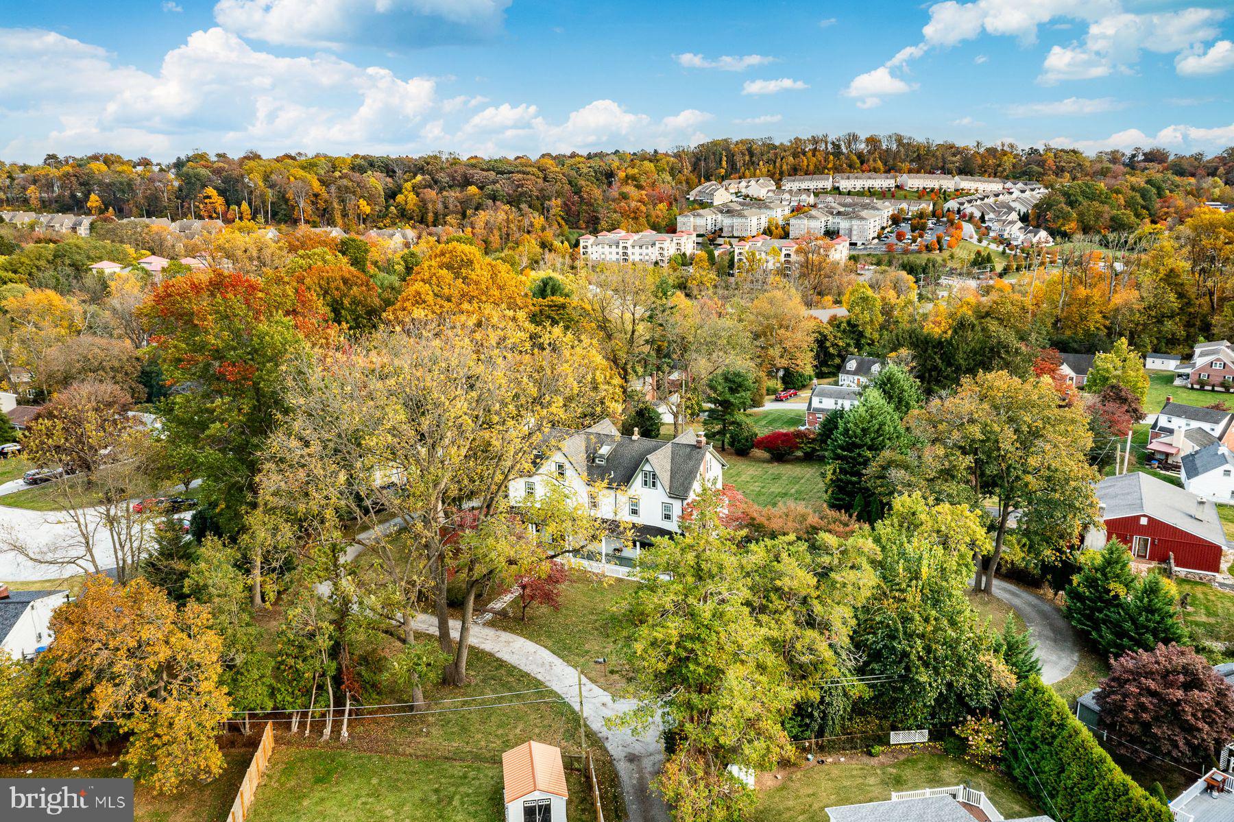 34 1/2 MARY JANE LANE