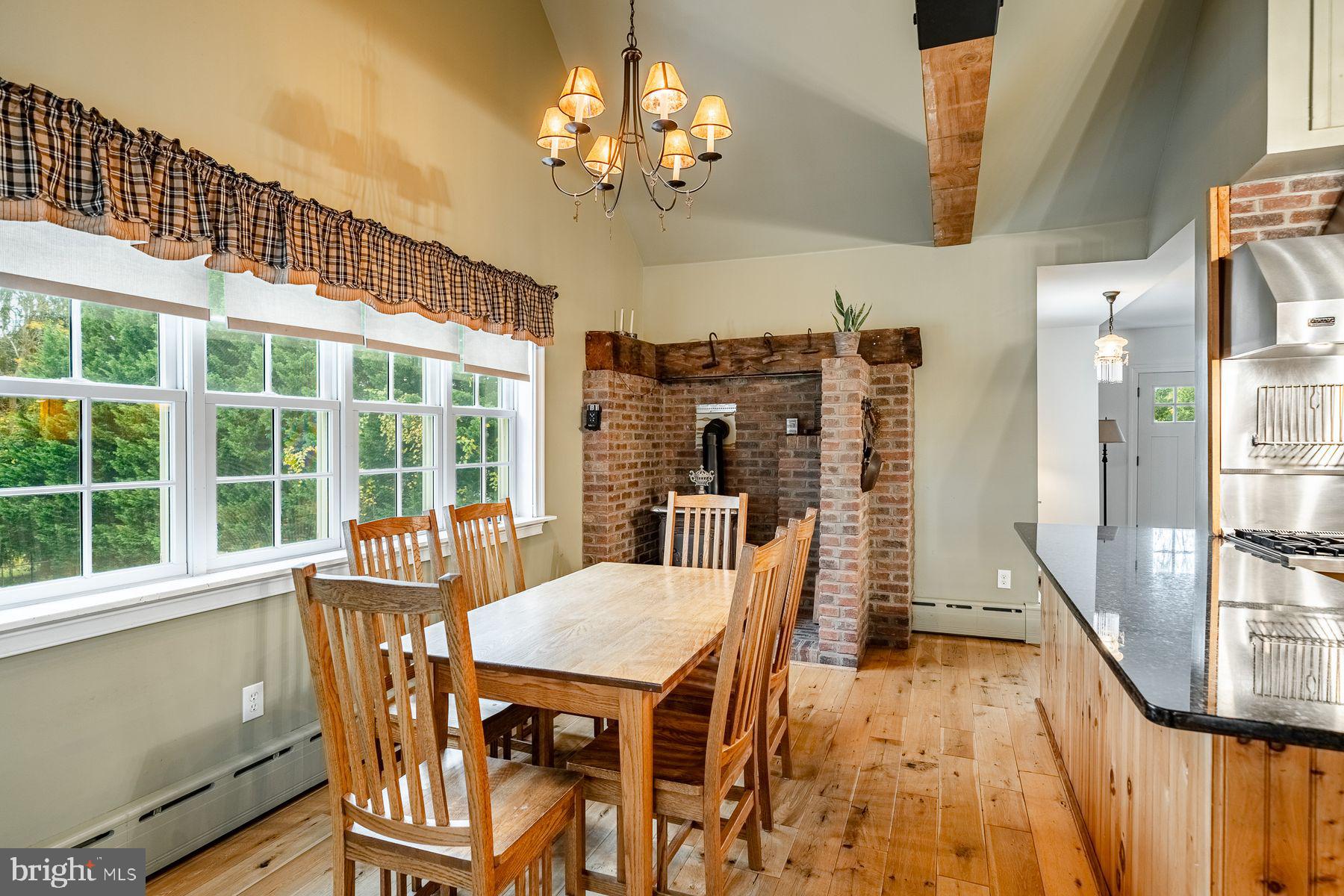 34 1/2 MARY JANE LANE