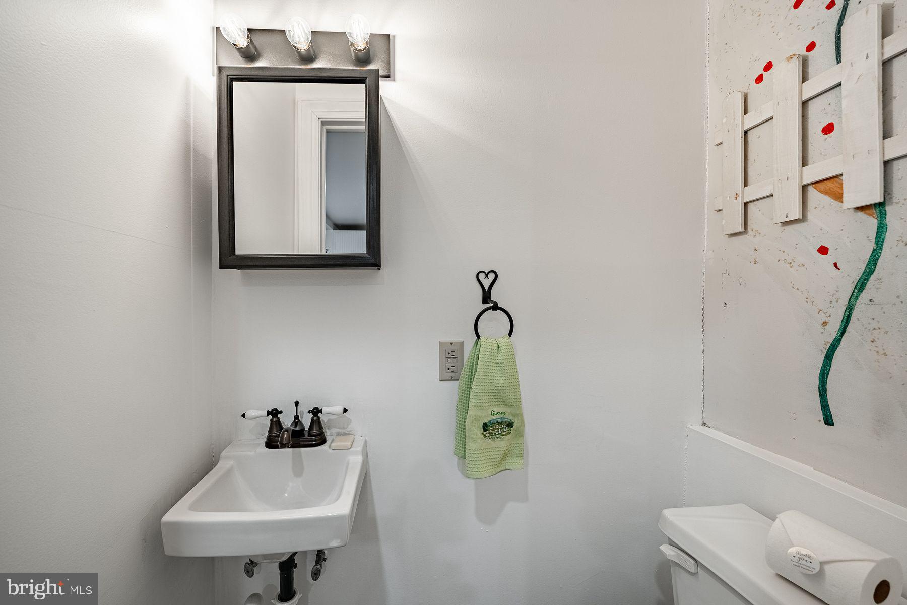 34 1/2 MARY JANE LANE