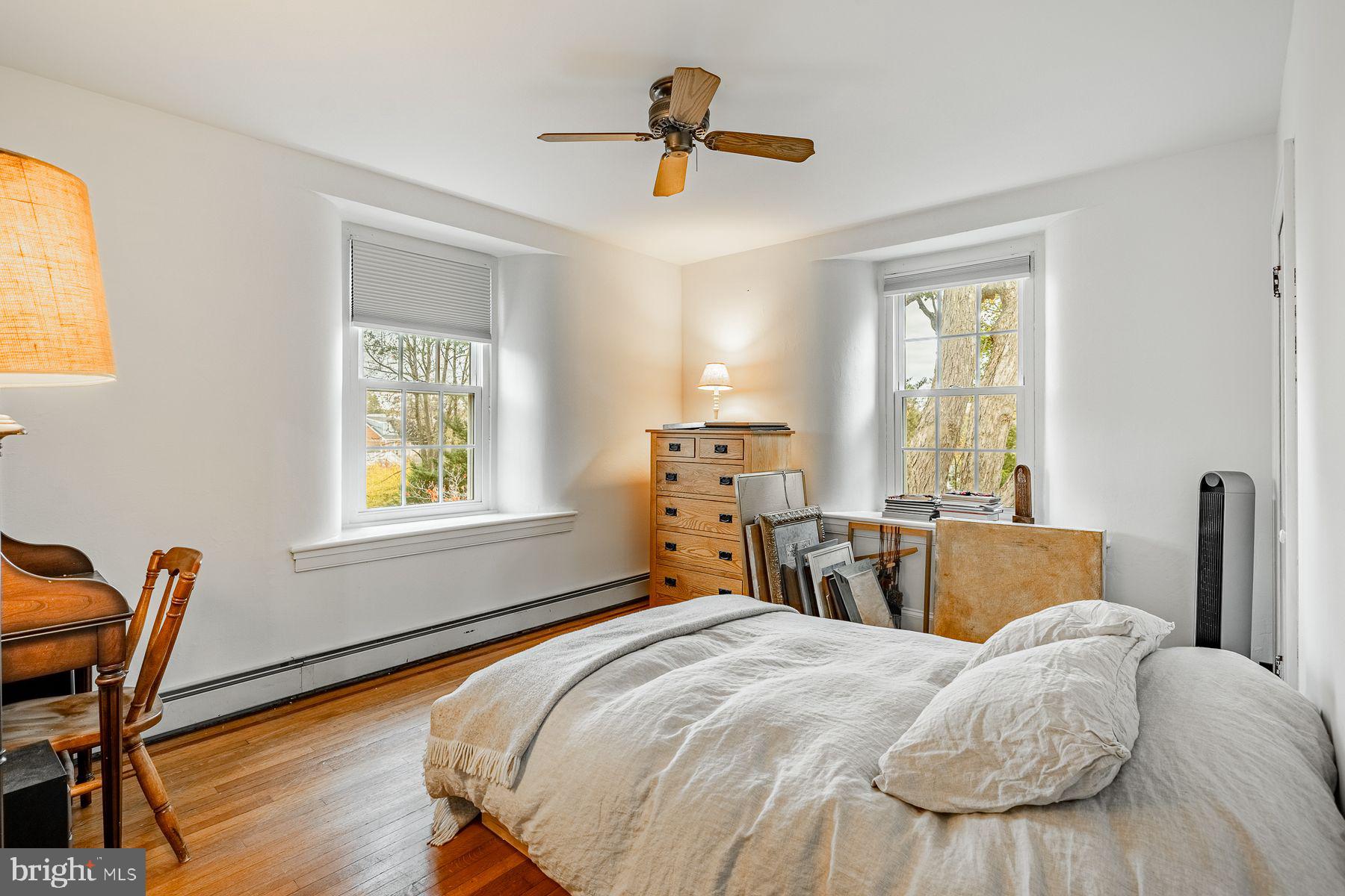 34 1/2 MARY JANE LANE