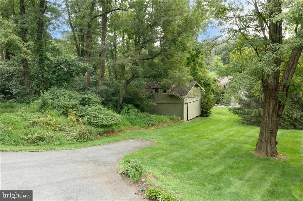 6407 Winding ROAD