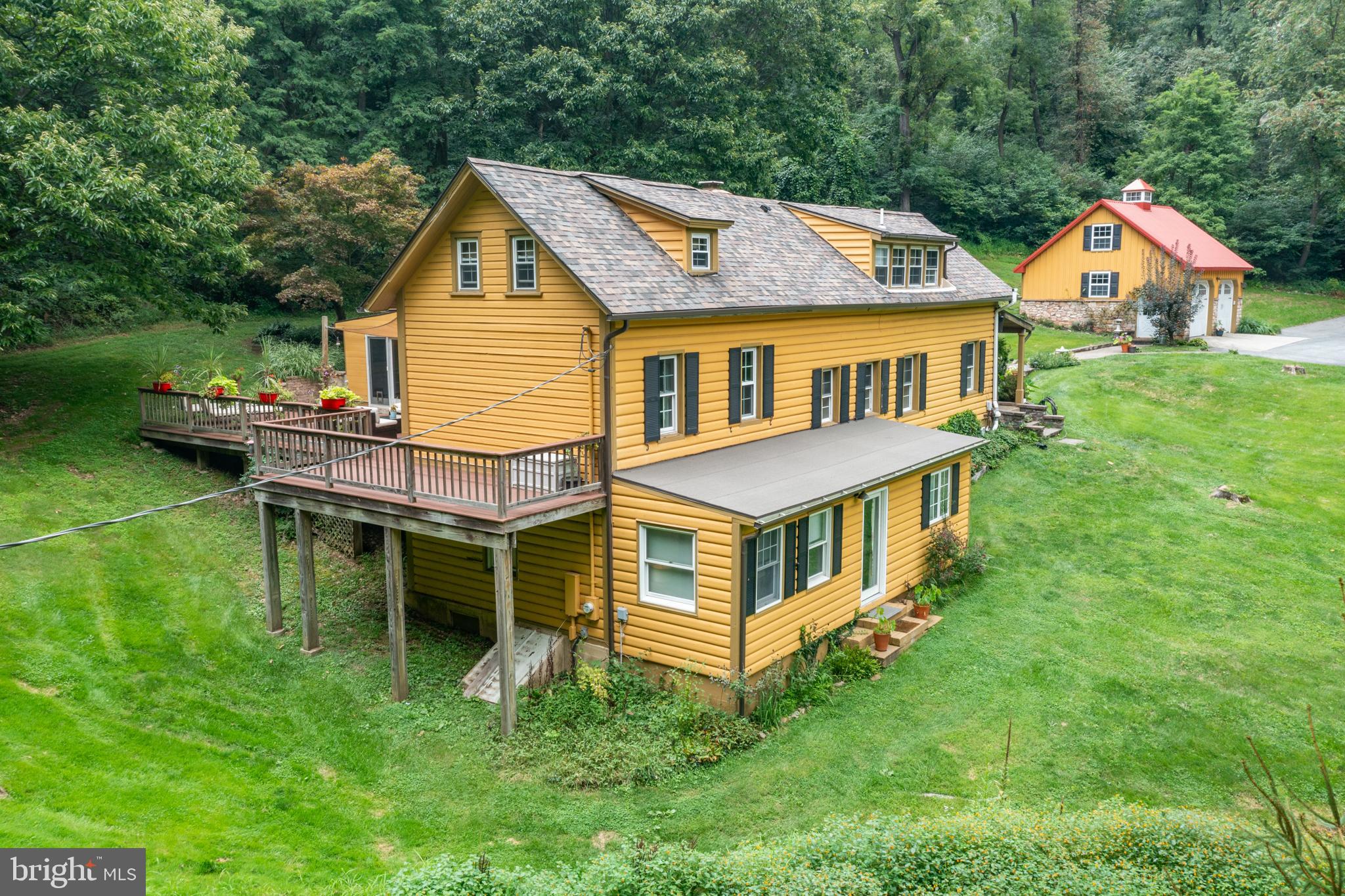6407 Winding ROAD