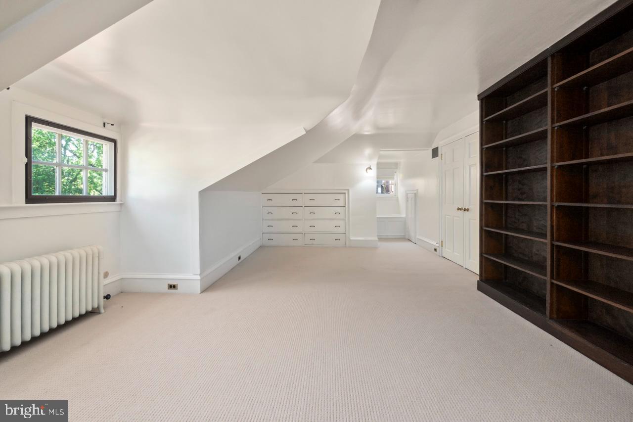 1539 Hampton