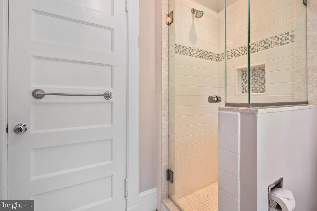 1539 Hampton