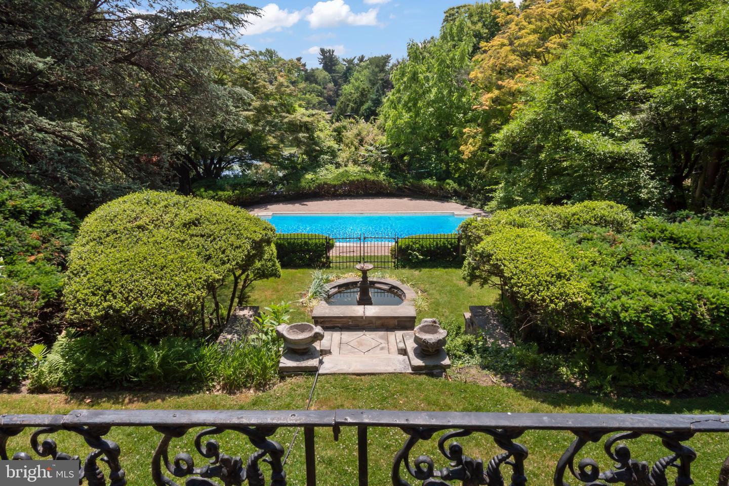 1539 Hampton
