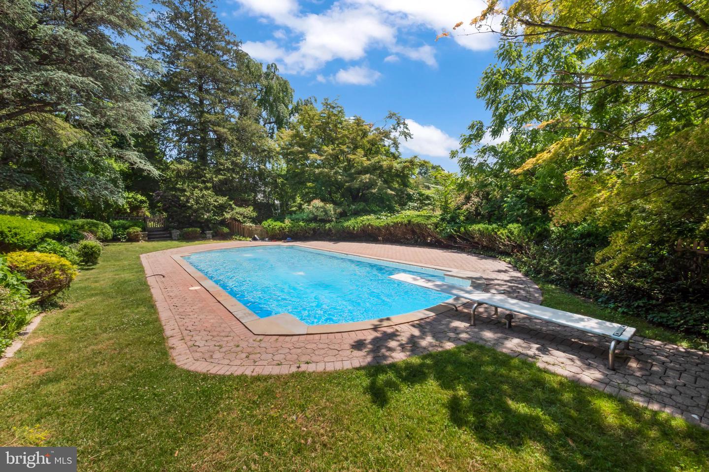 1539 Hampton