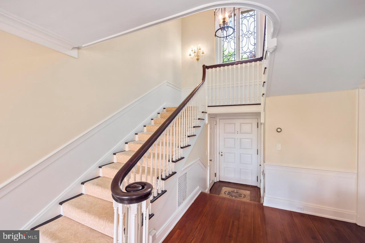 1539 Hampton