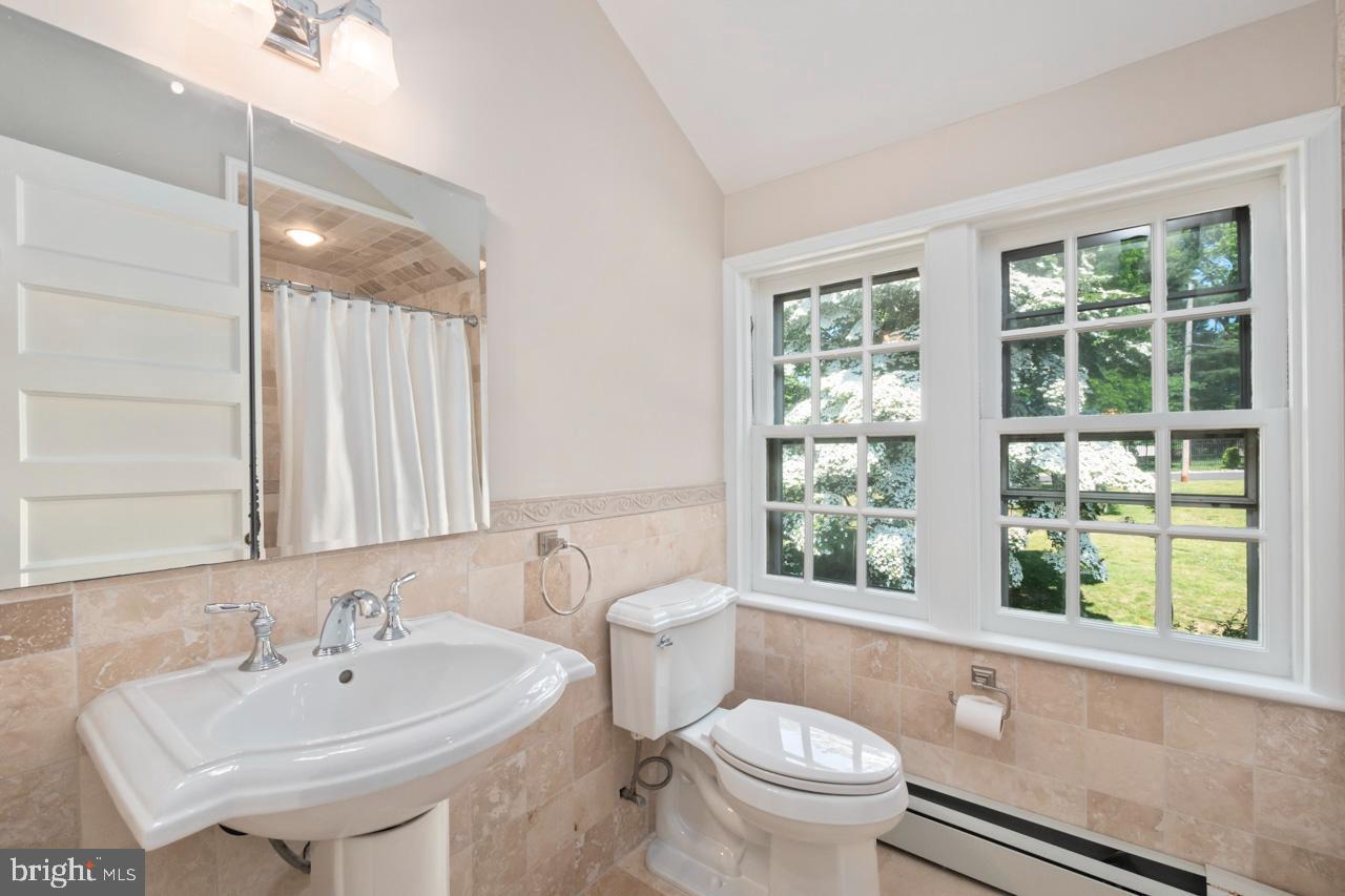 1539 Hampton