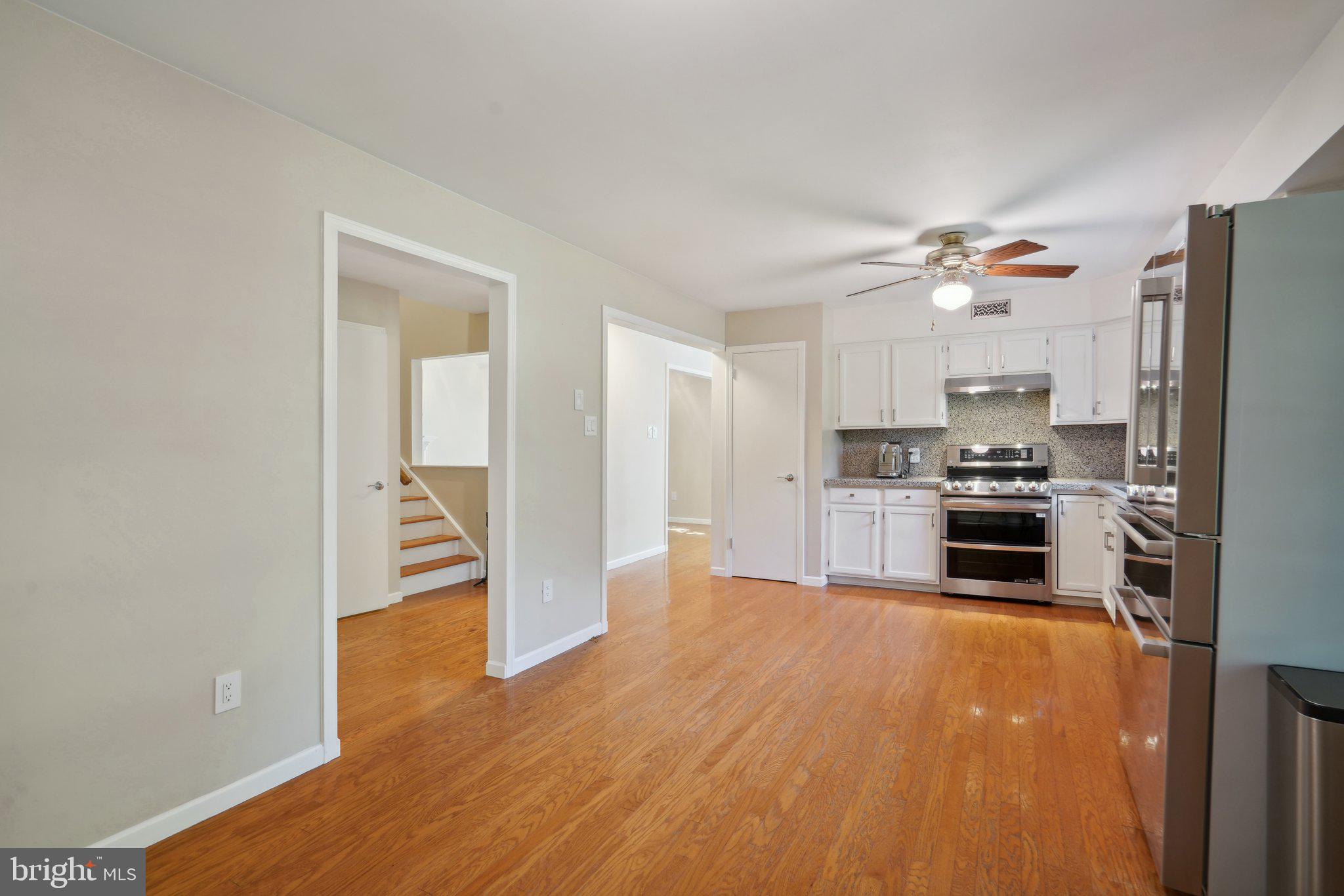 372 Pondview Dr