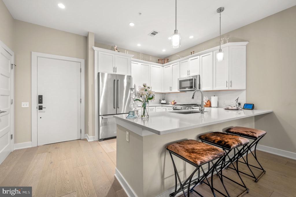 575 S Goddard Blvd #310