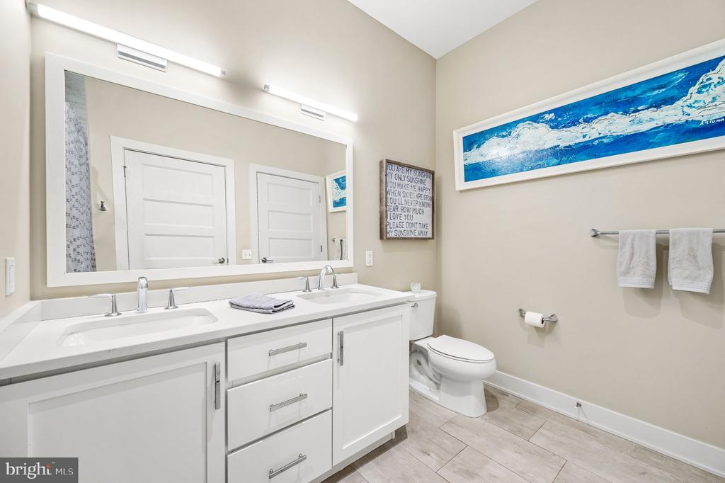 575 S Goddard Blvd #310