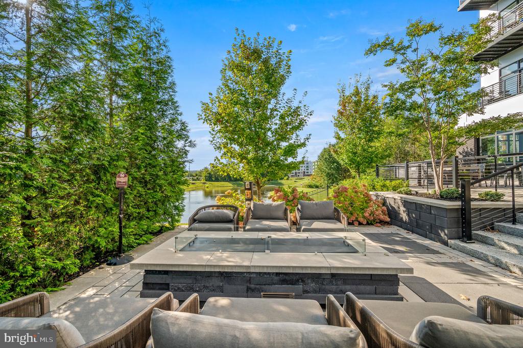 575 S Goddard Blvd #310