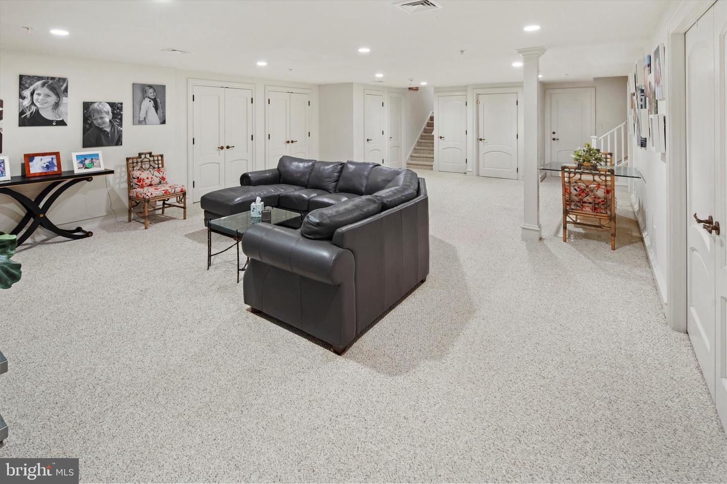909 N Penn Oak Rd