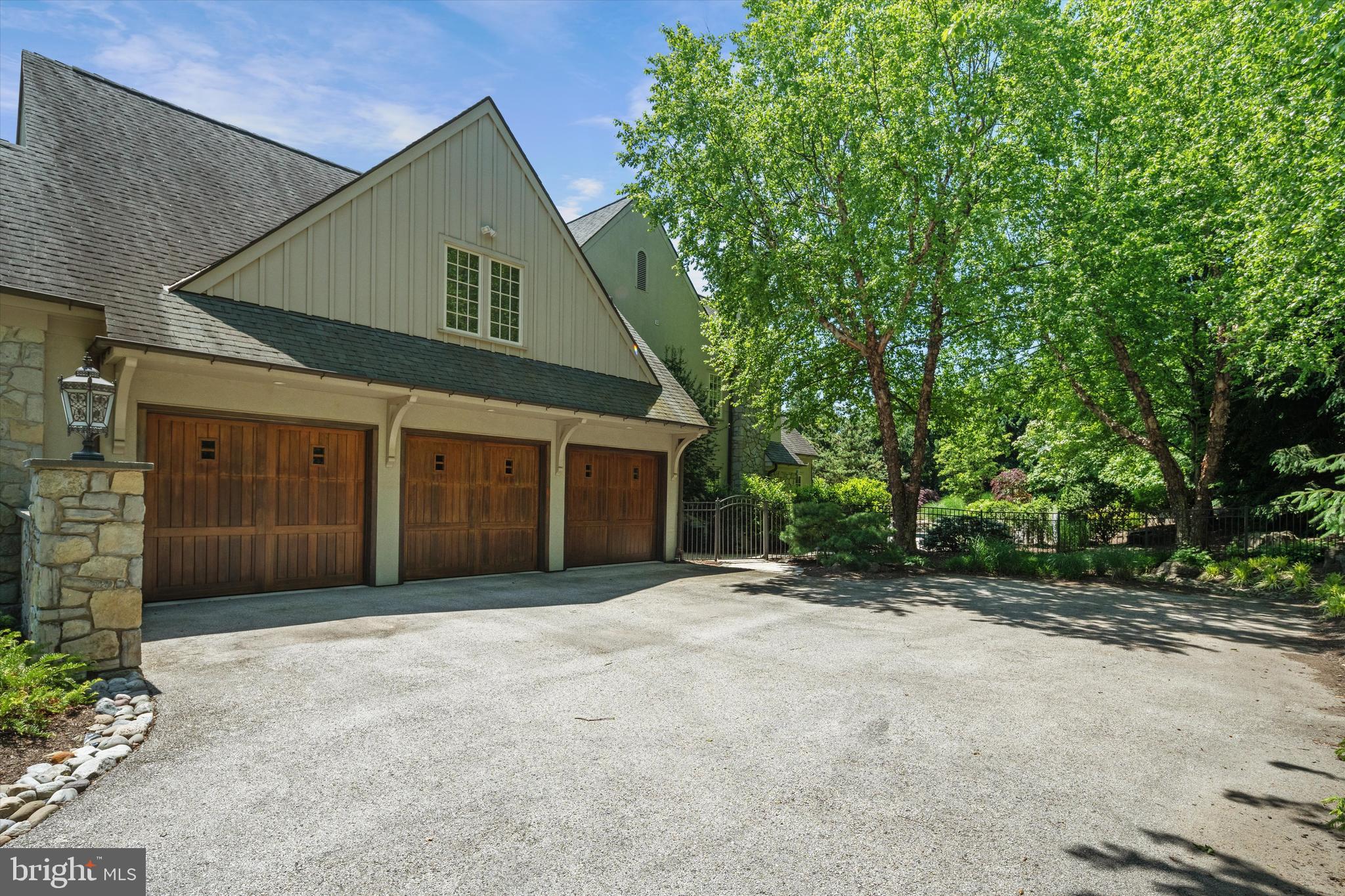 909 N Penn Oak Rd