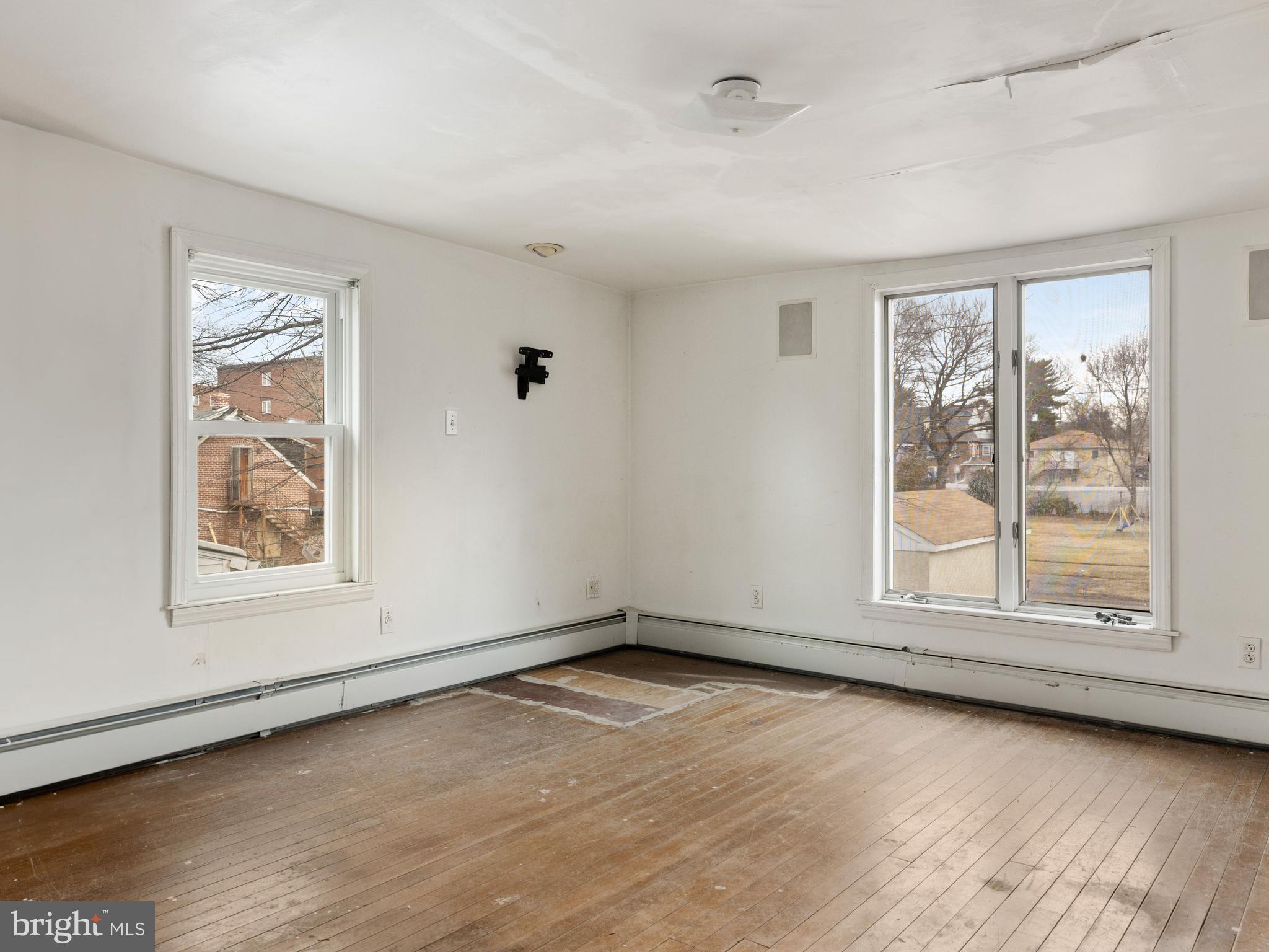 527 Walnut St