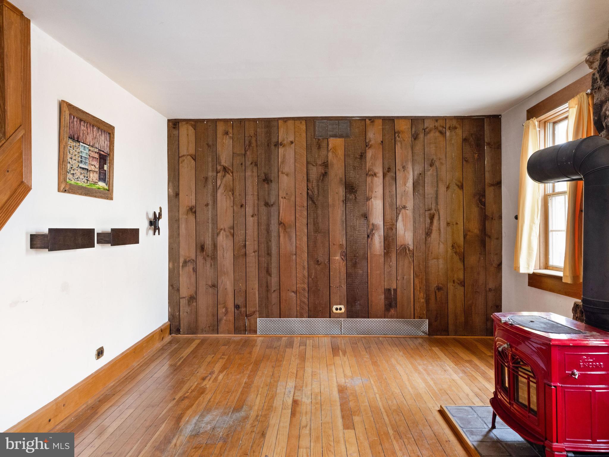 527 Walnut St
