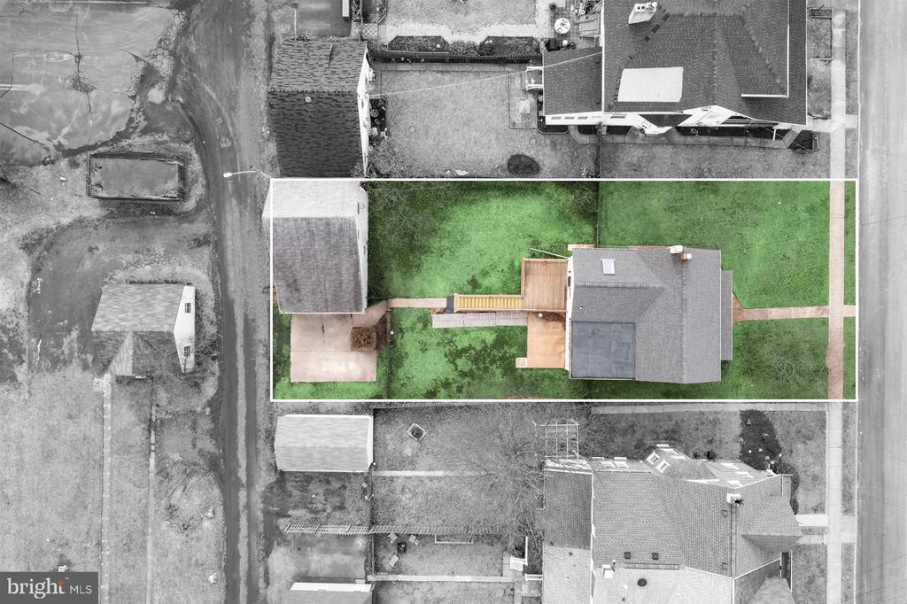 527 Walnut St