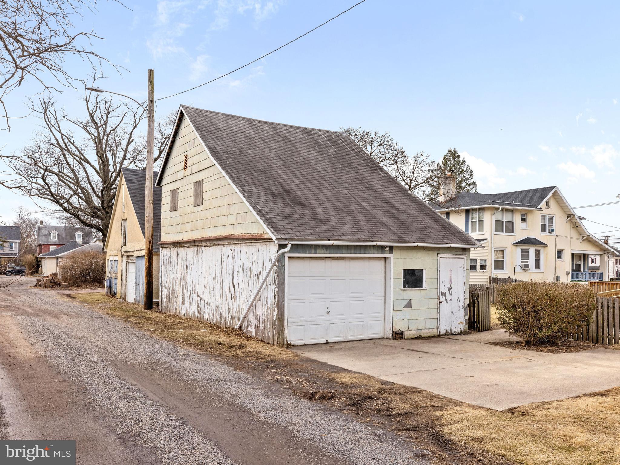 527 Walnut St