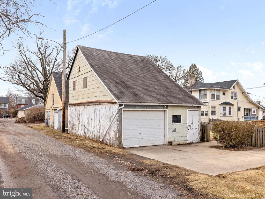 527 Walnut St