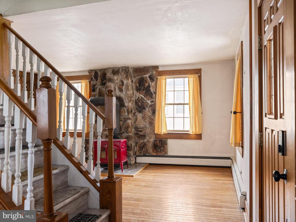 527 Walnut St