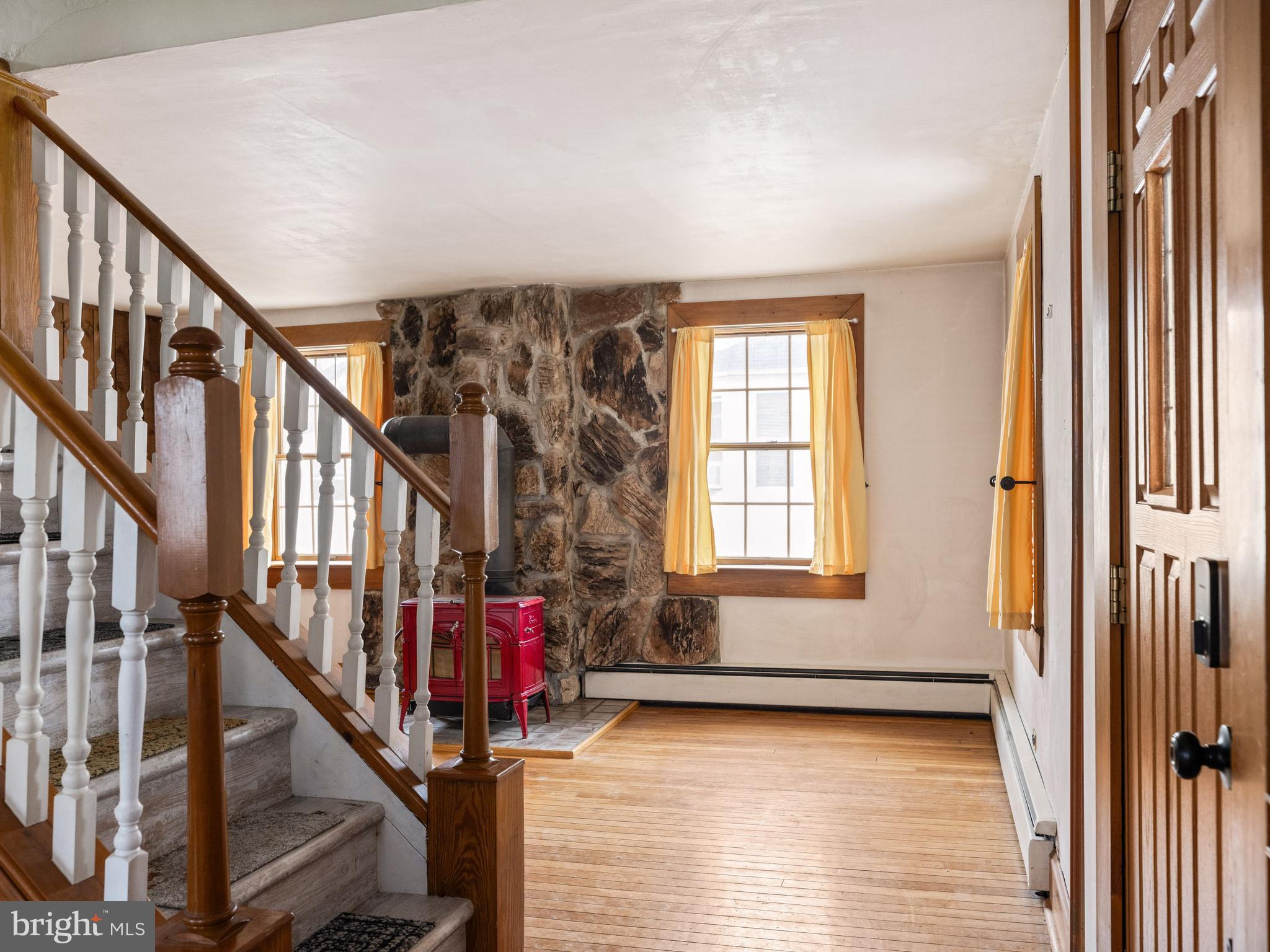 527 Walnut St