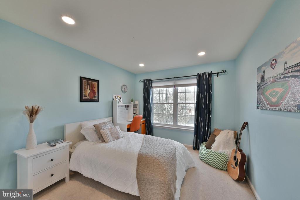 356 Belcourt Way