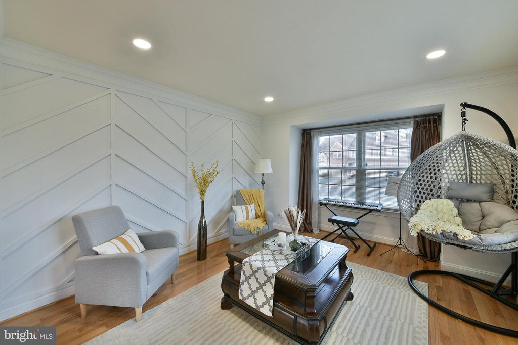 356 Belcourt Way