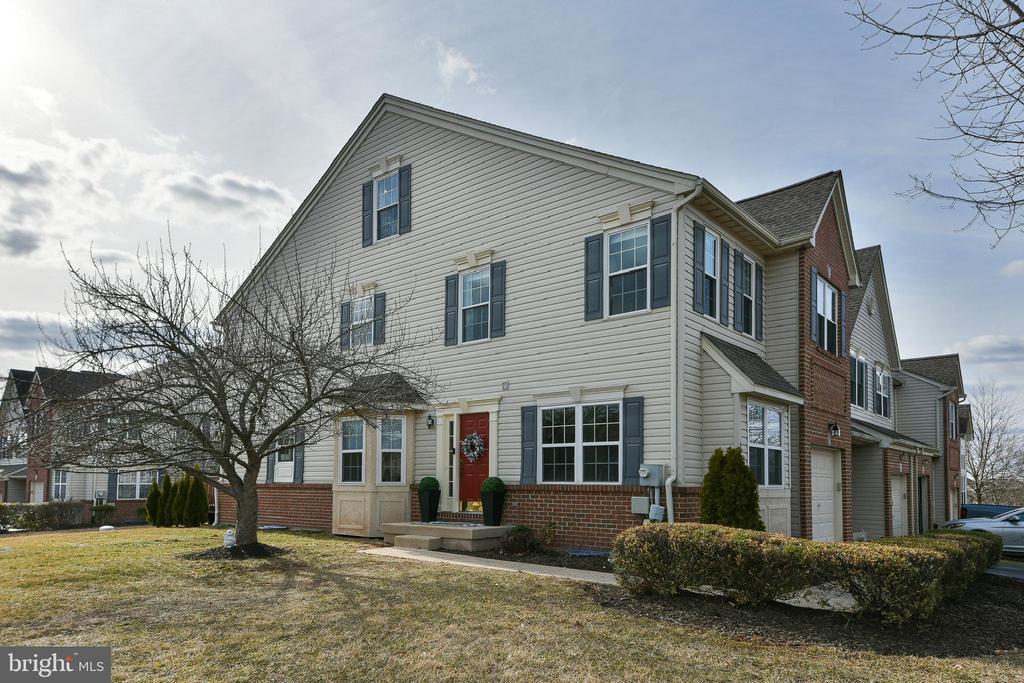 356 Belcourt Way