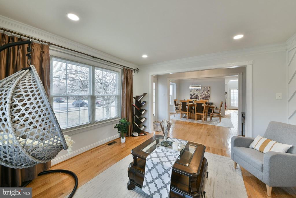 356 Belcourt Way