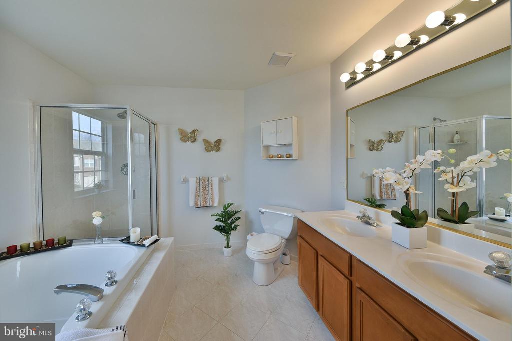 356 Belcourt Way