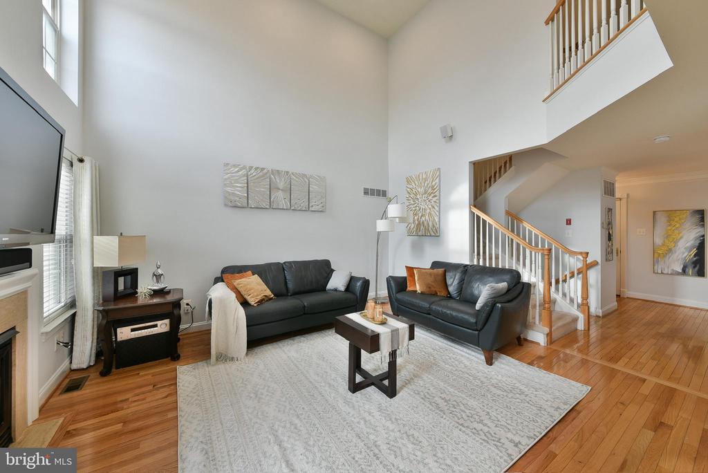 356 Belcourt Way