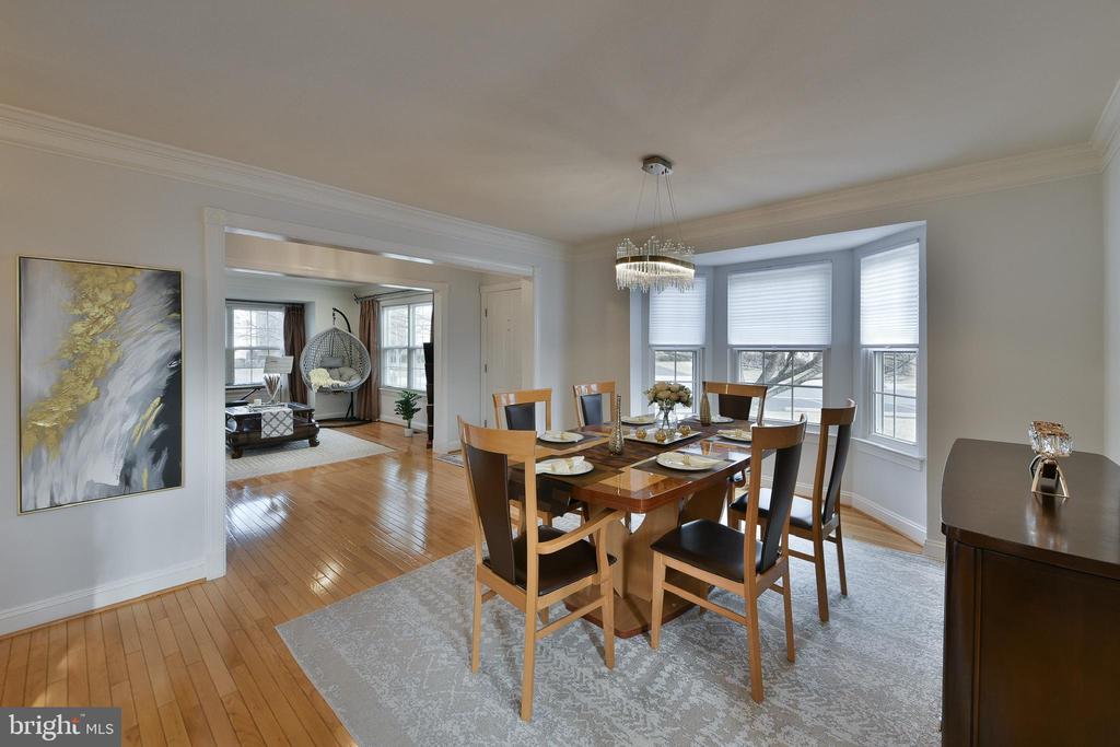 356 Belcourt Way
