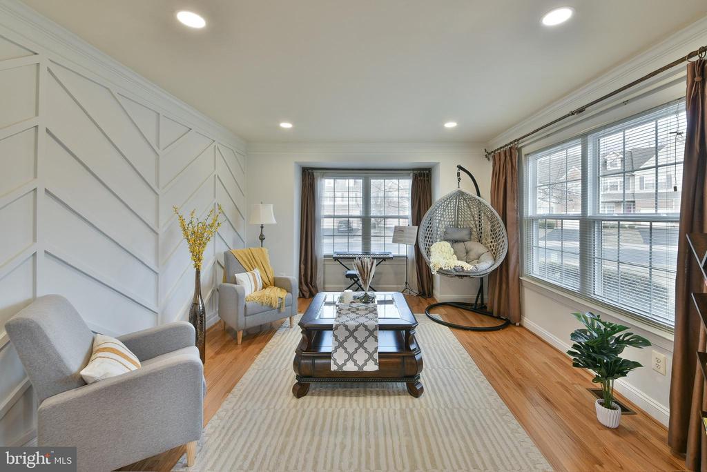 356 Belcourt Way