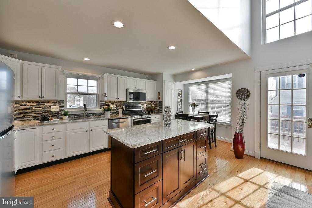 356 Belcourt Way