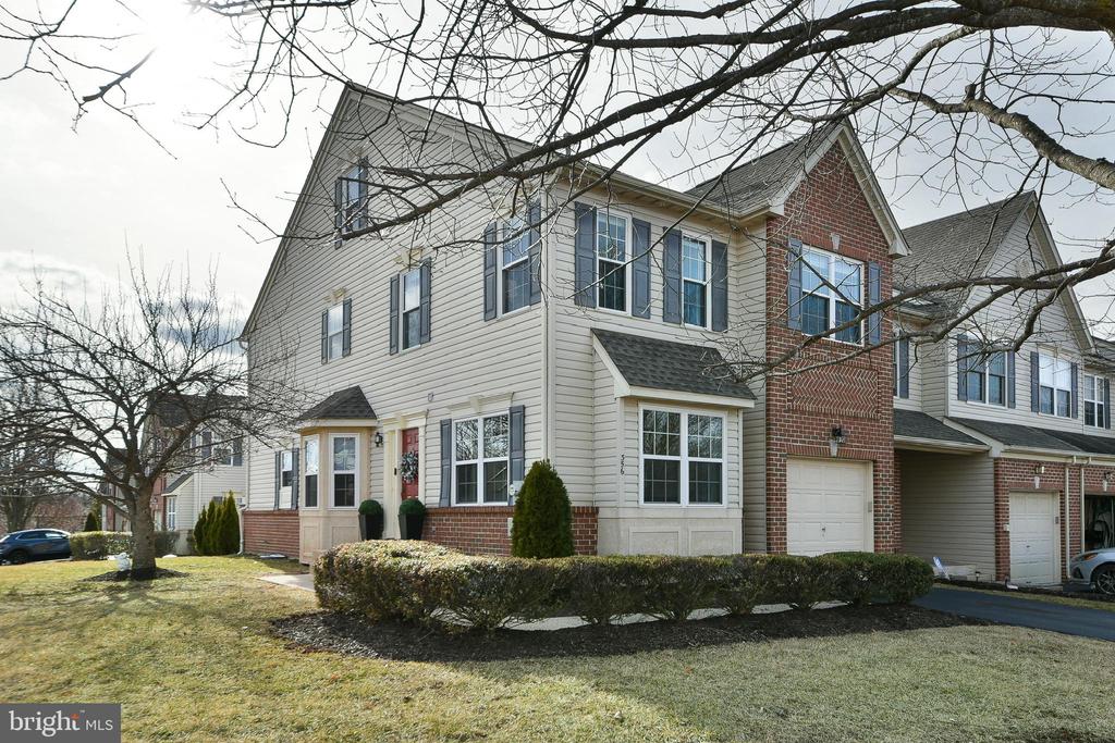 356 Belcourt Way