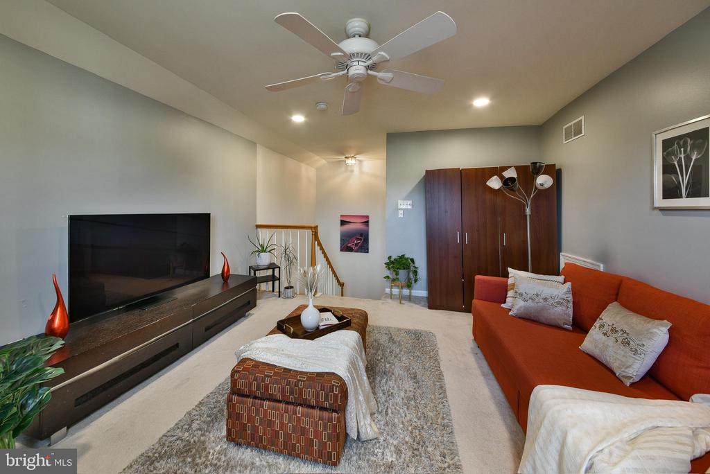 356 Belcourt Way