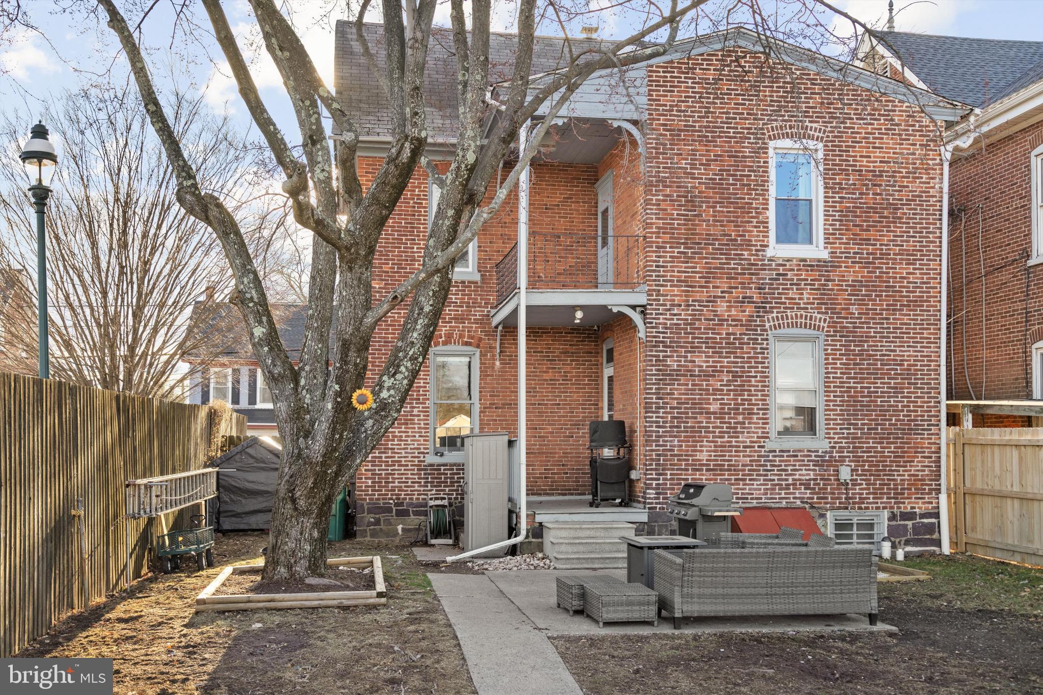 326 Main St