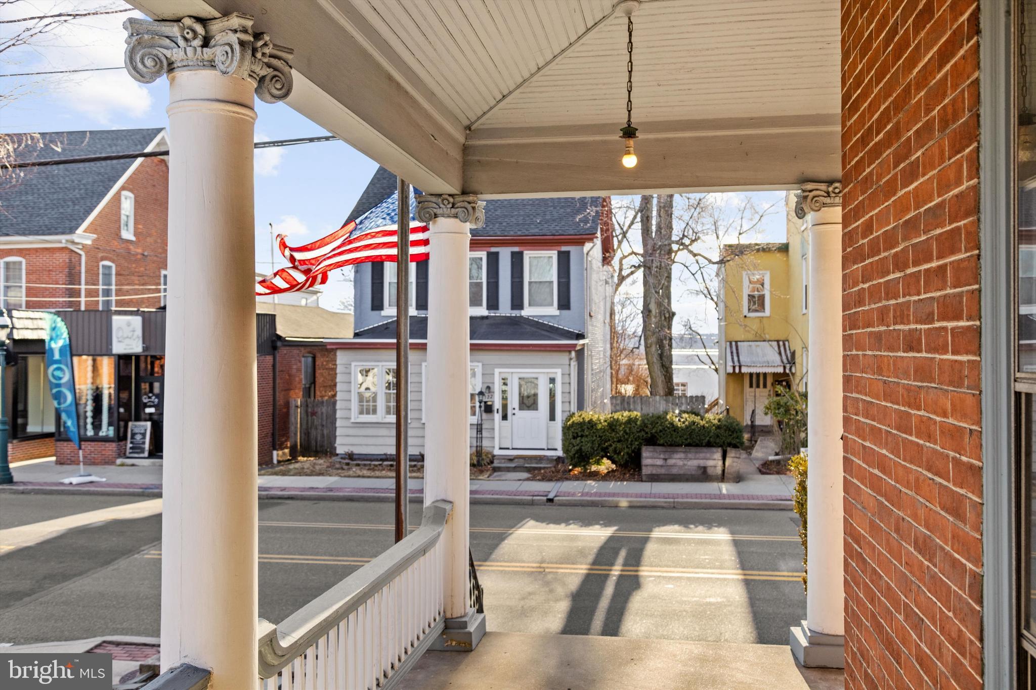 326 Main St