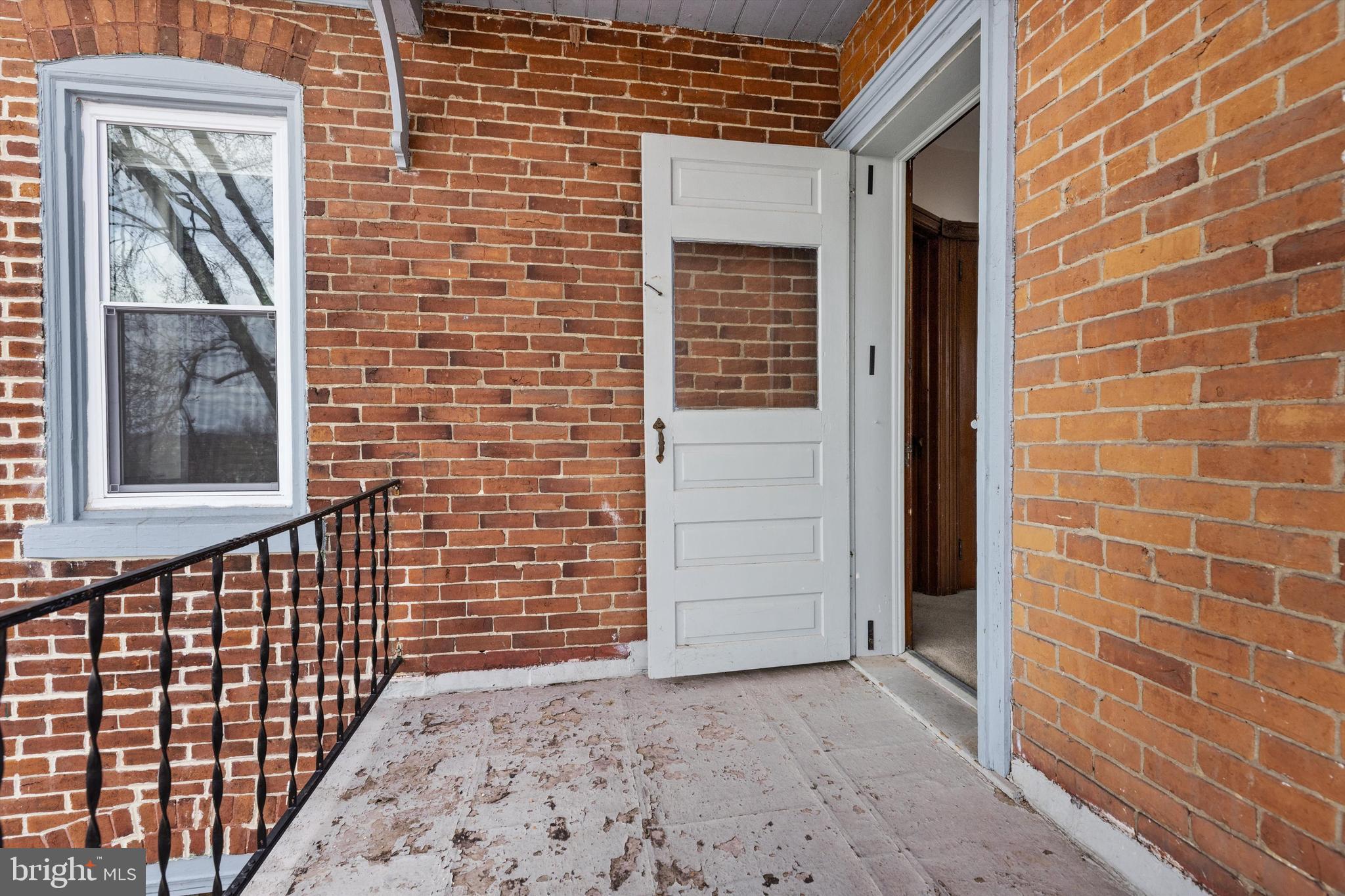 326 Main St
