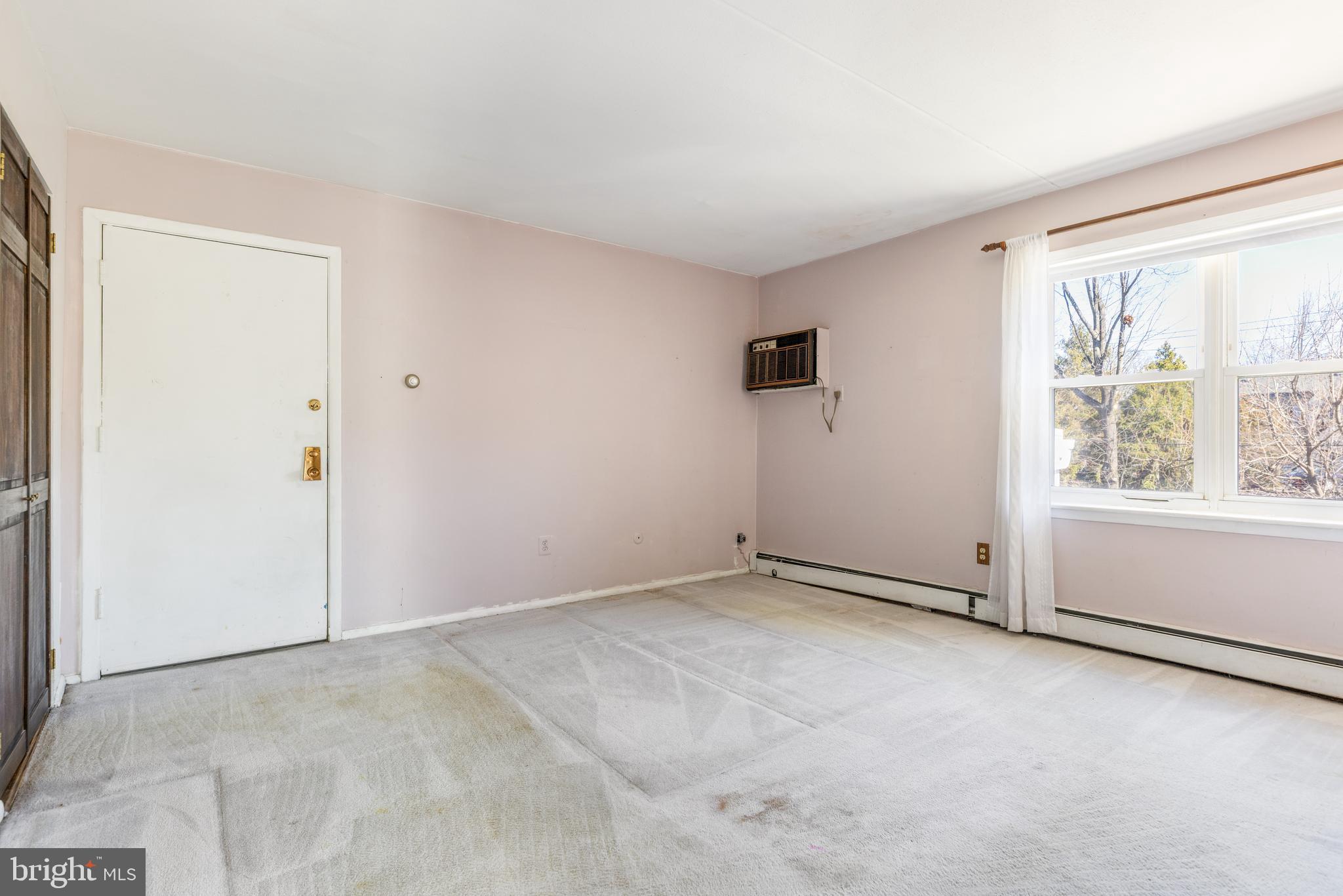 222 E Montgomery Ave #207