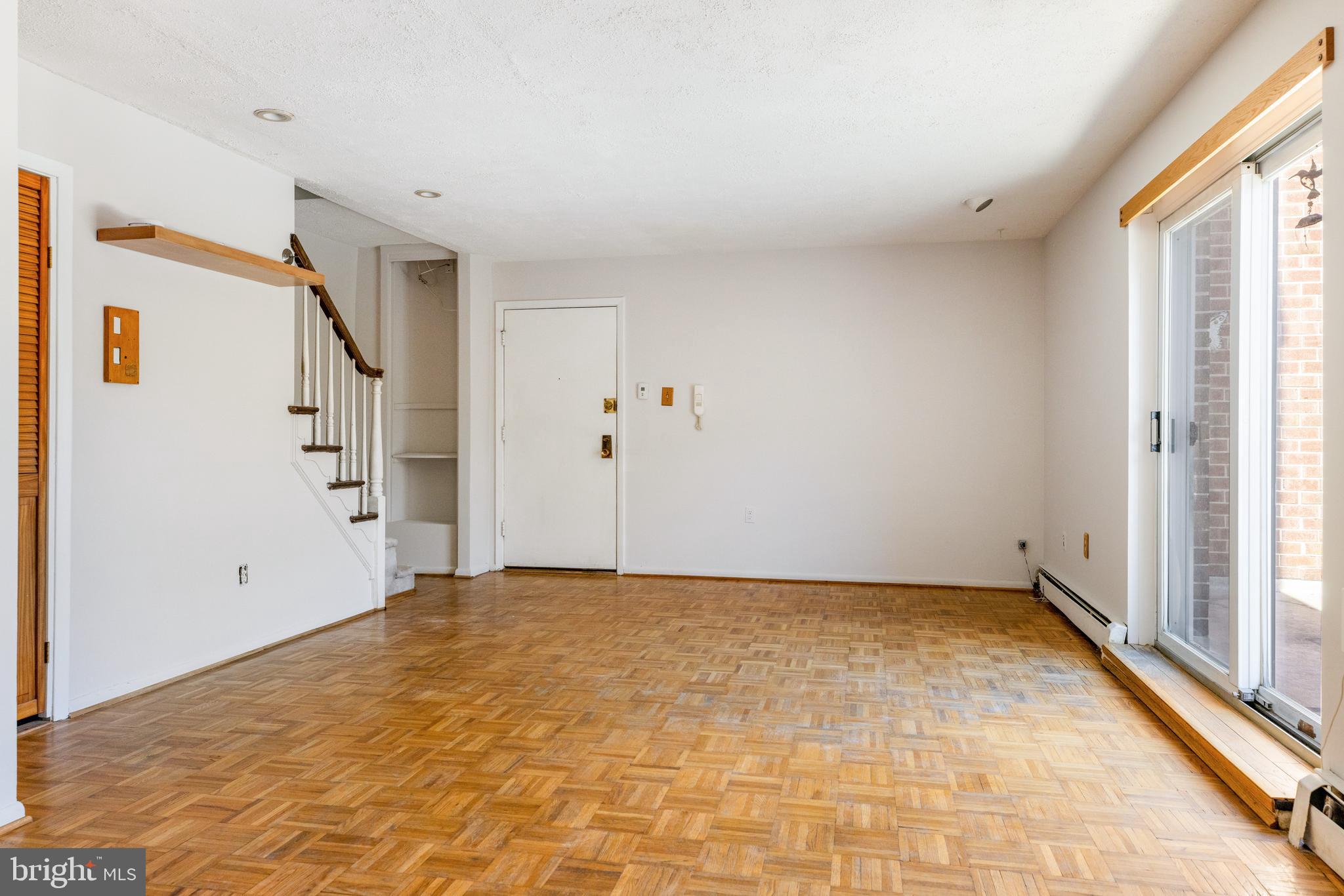 222 E Montgomery Ave #207