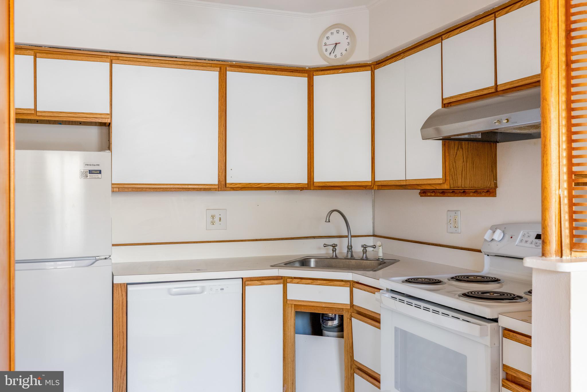 222 E Montgomery Ave #207