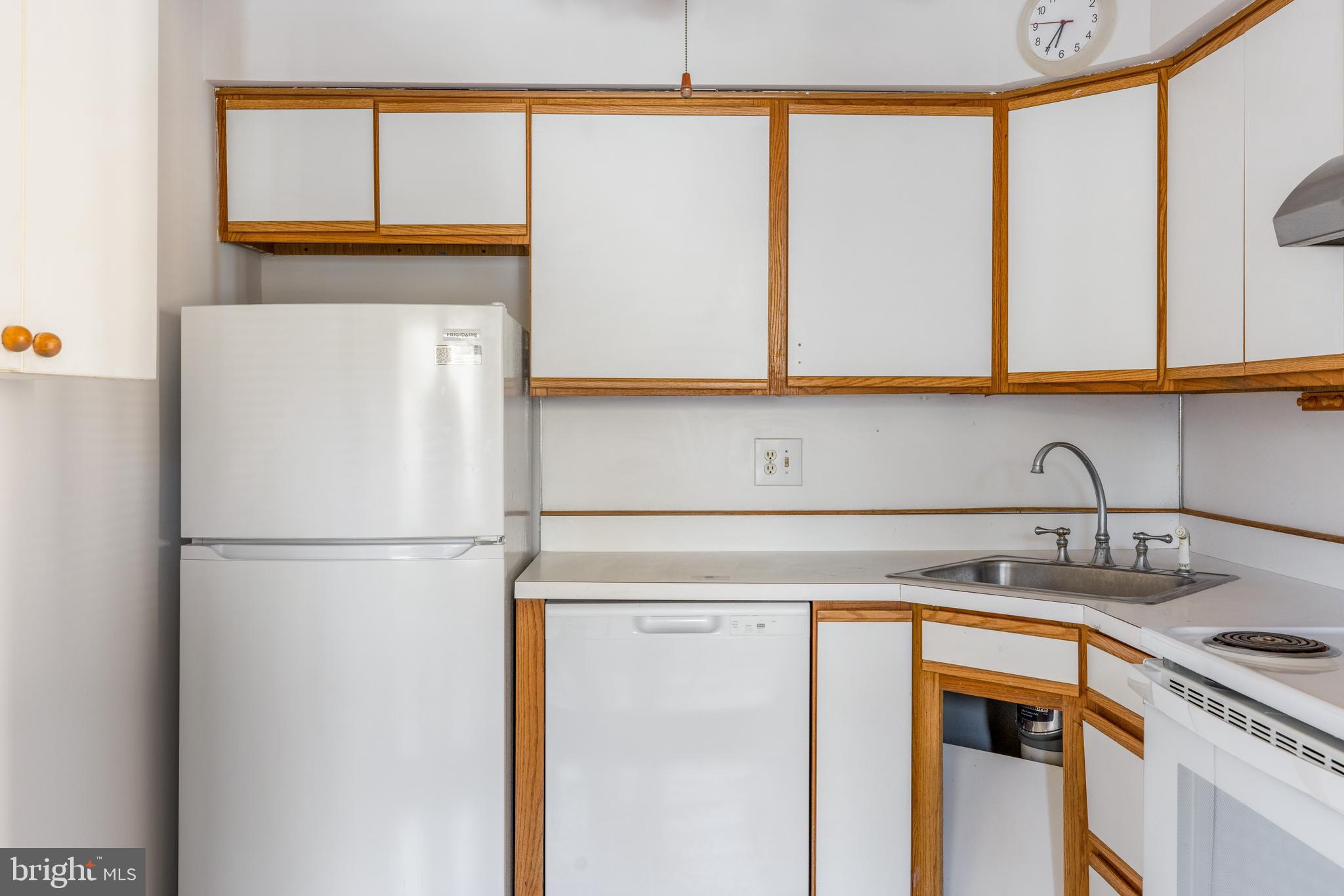 222 E Montgomery Ave #207