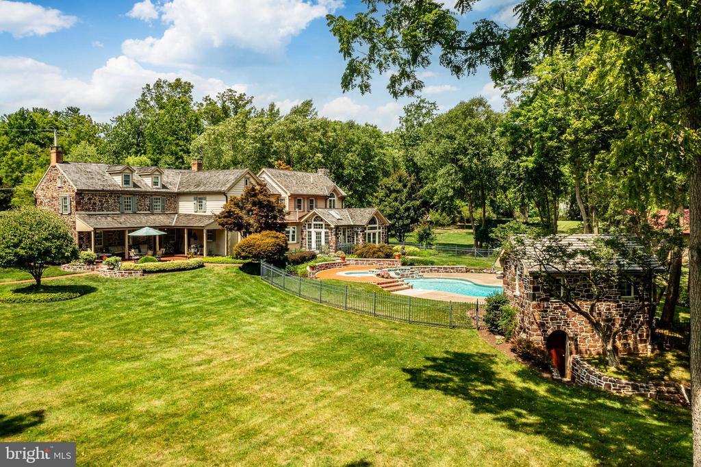 601 W PROSPECT (GWYNWOOD FARM) AVENUE