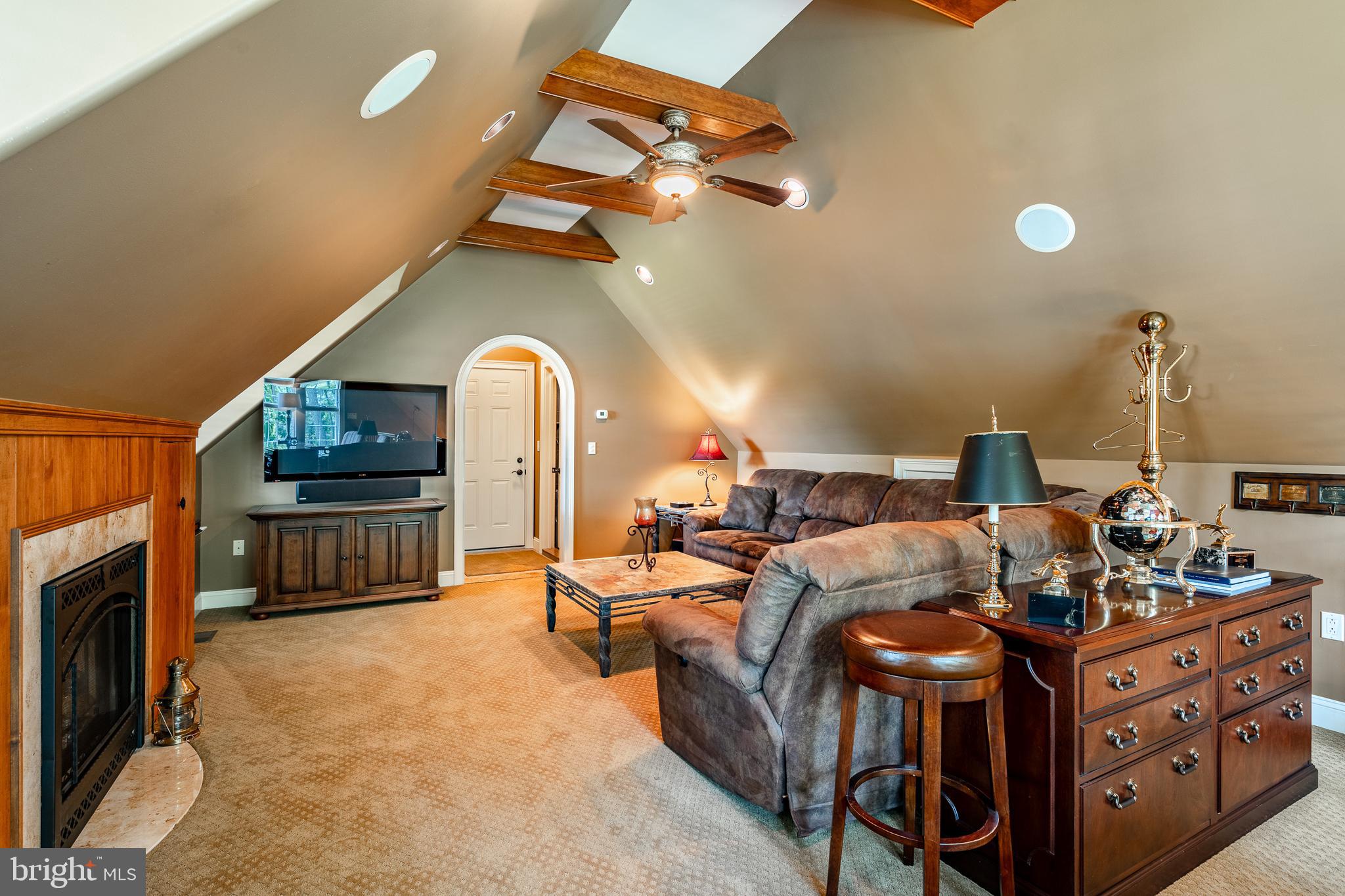 601 W PROSPECT (GWYNWOOD FARM) AVENUE